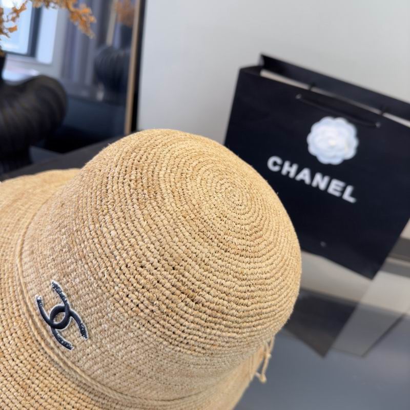 Chanel top hat (692)