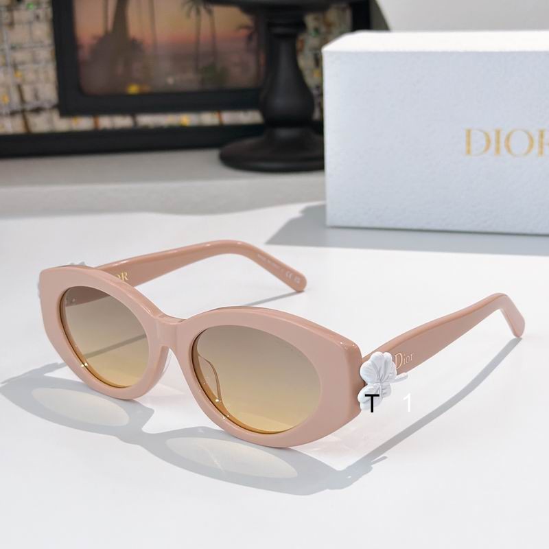 Dior Clover 54 19-140 a01
