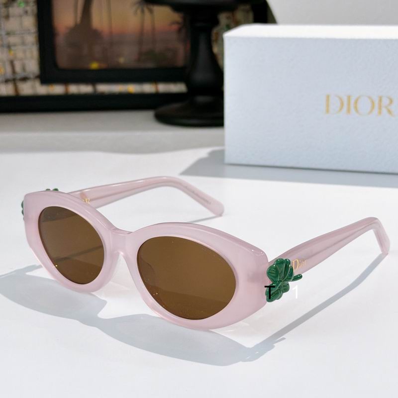 Dior Clover 54 19-140 a04