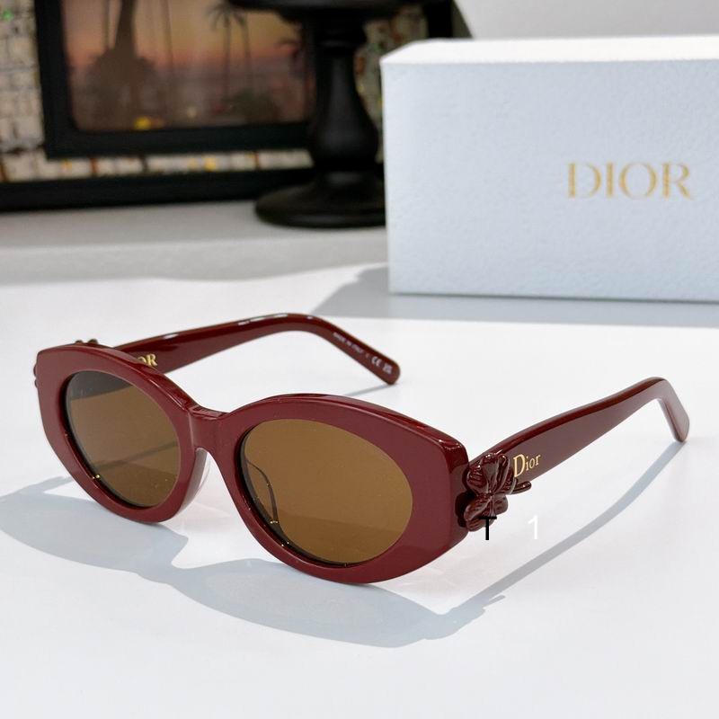 Dior Clover 54 19-140 a06