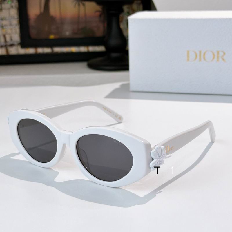 Dior Clover 54 19-140 a08