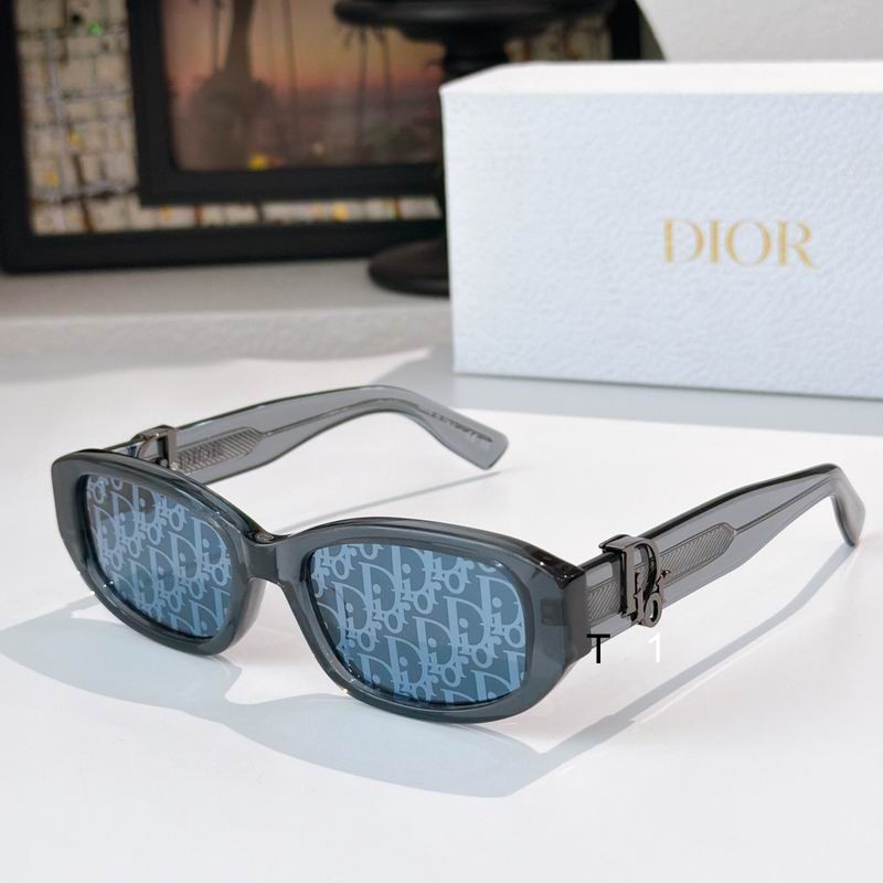Dior R2I 54 19-145 a01