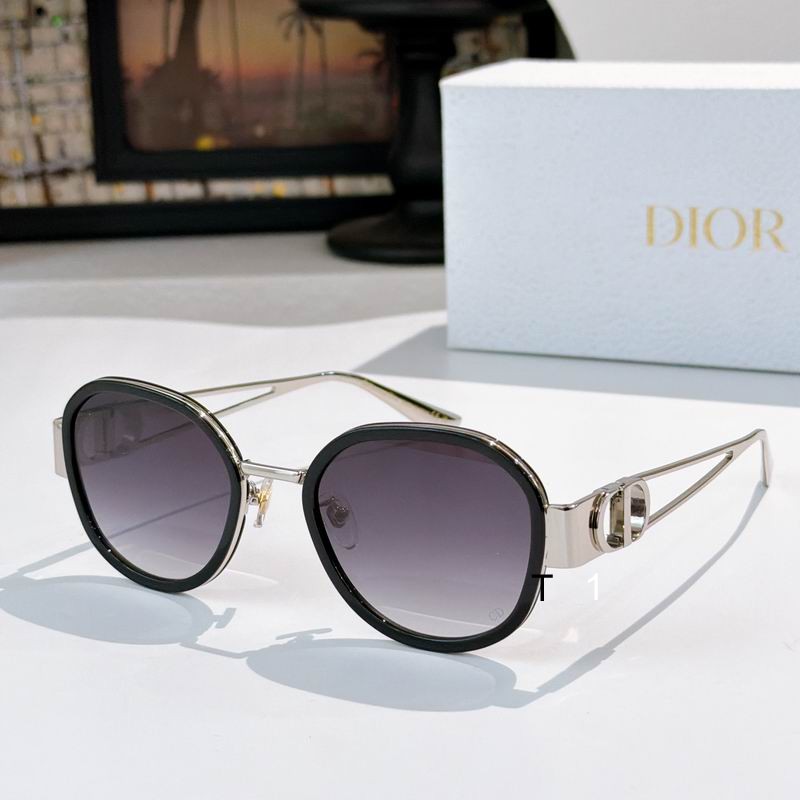 Dior S17F 56 22-138 a04