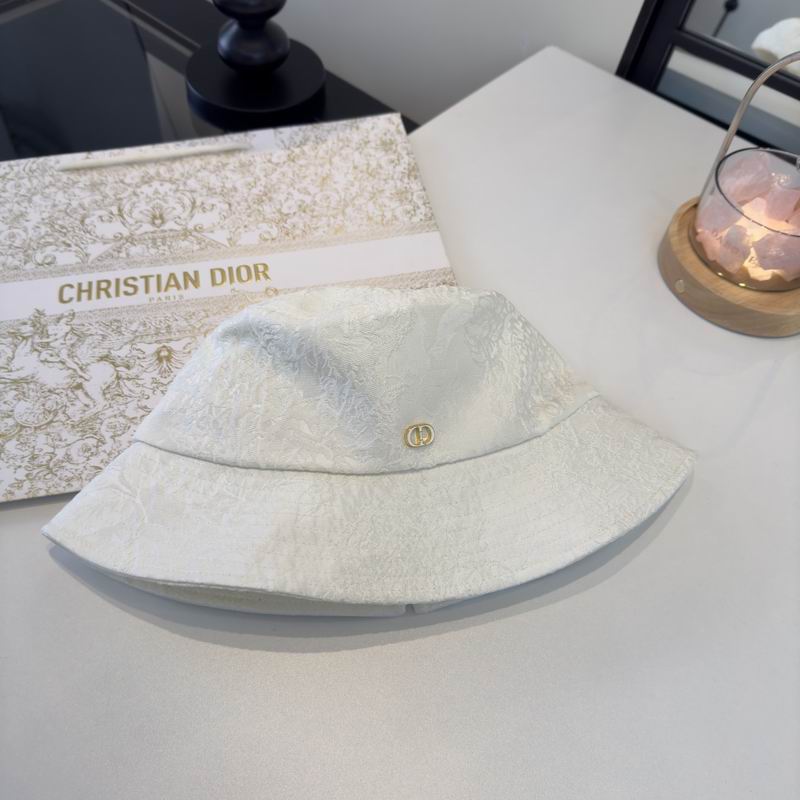 Dior hat (218)