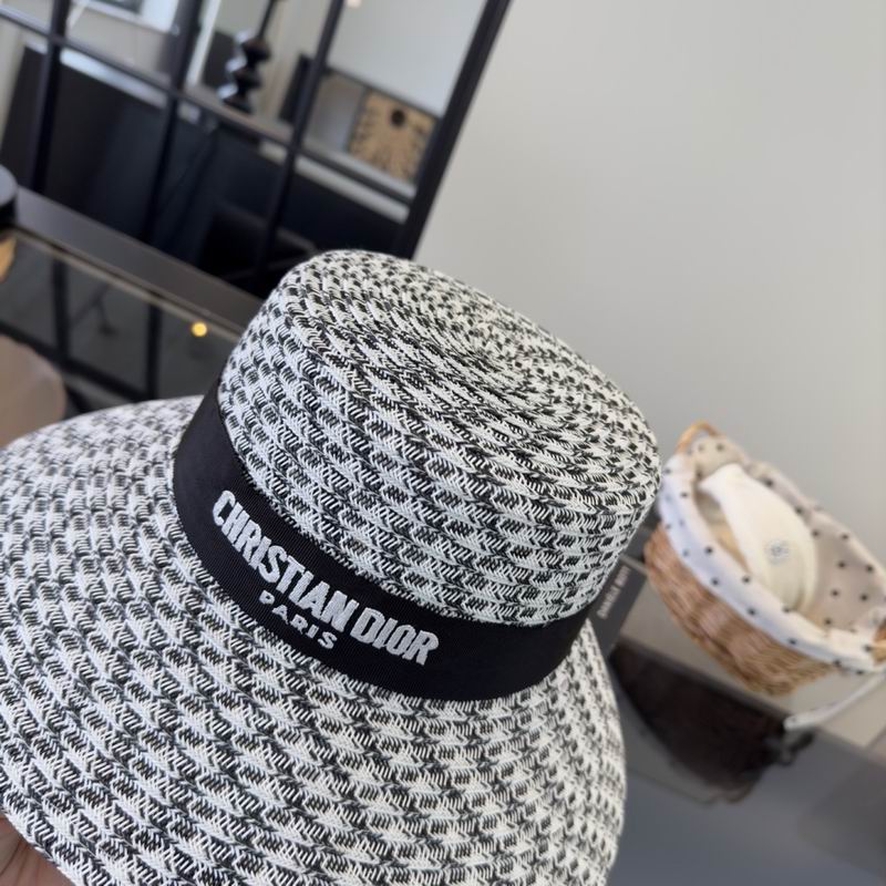 Dior top hat (859)