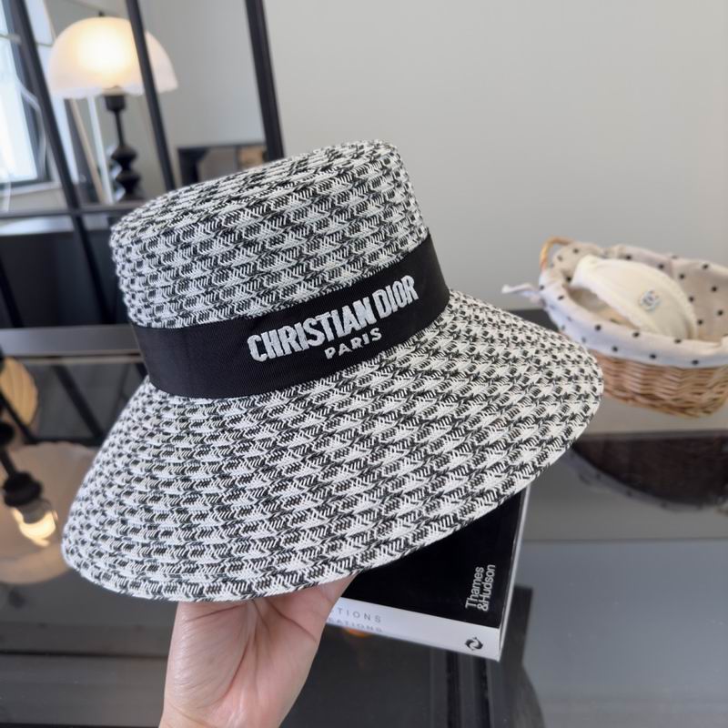 Dior top hat (860)