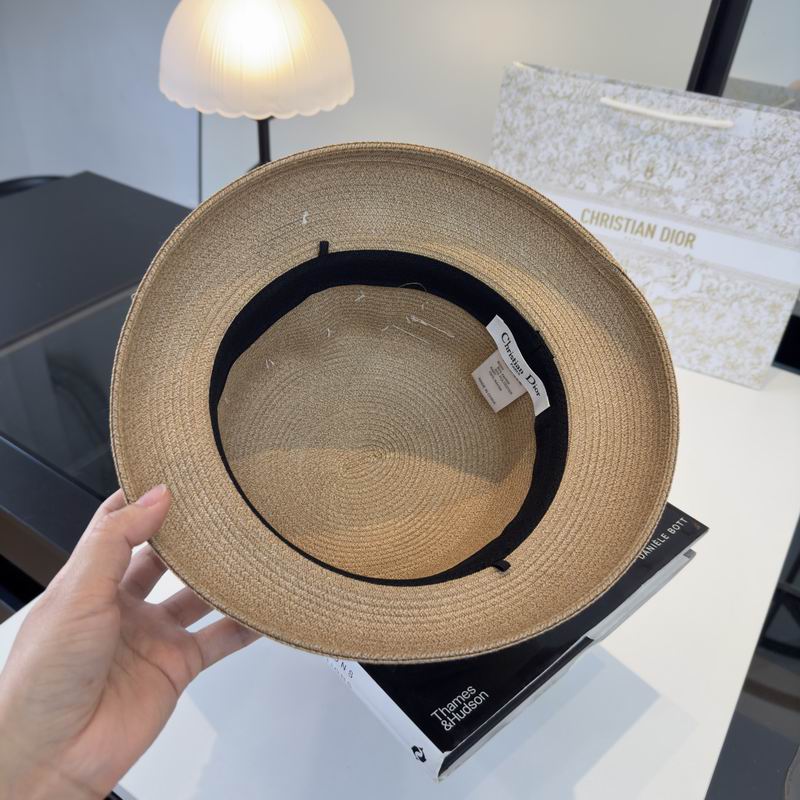 Dior top hat (884)