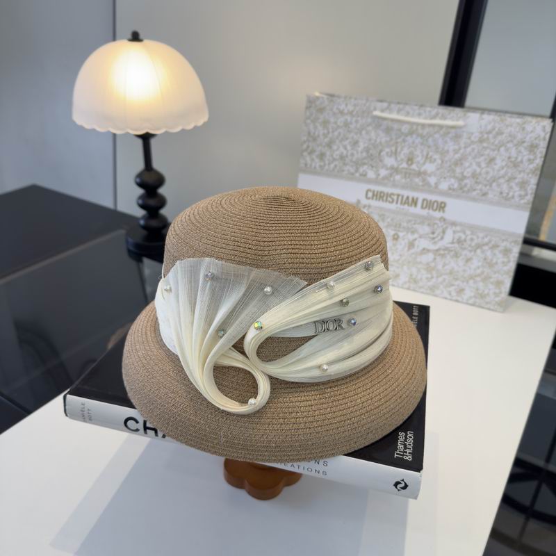 Dior top hat (890)