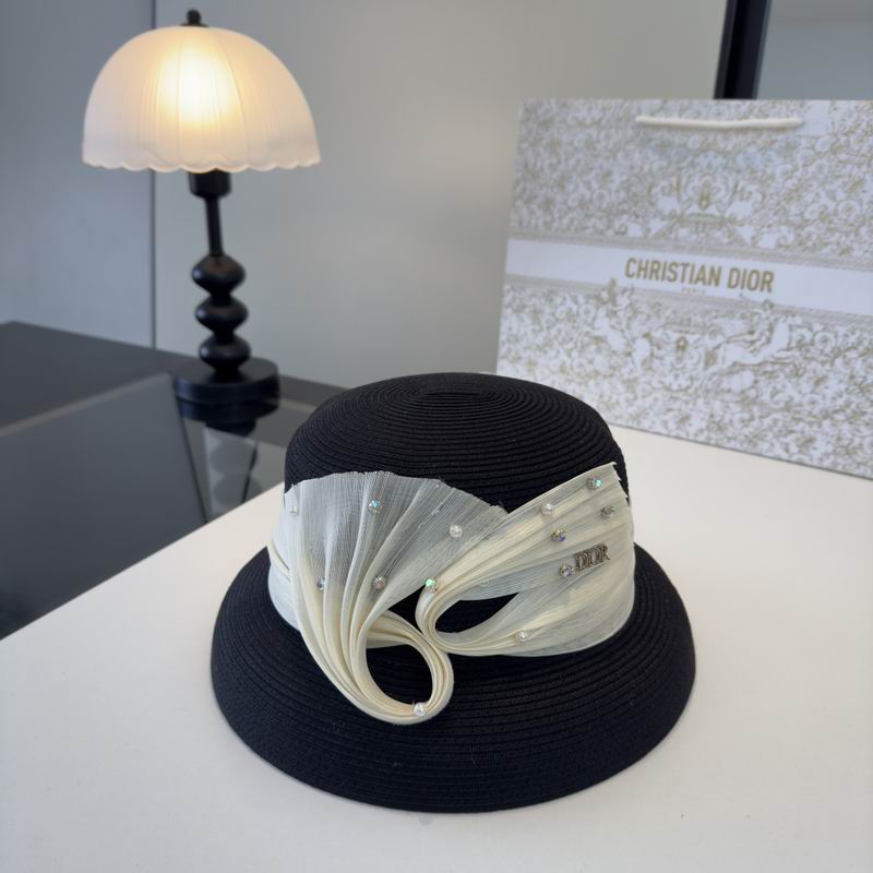 Dior top hat (909)