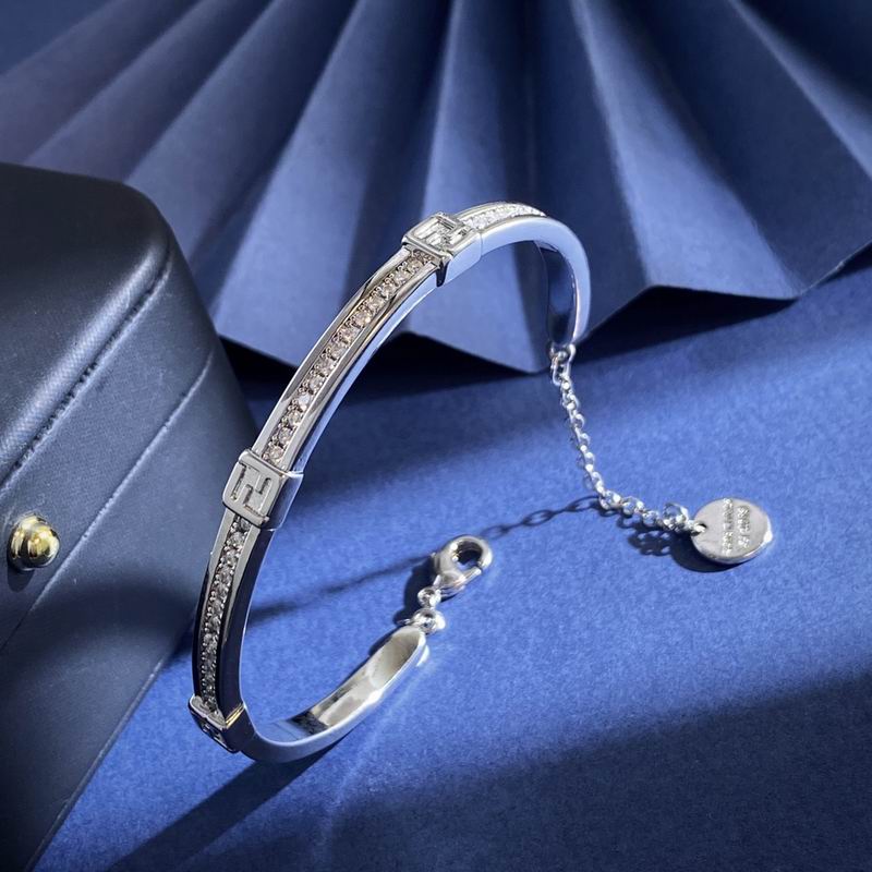 Fendi  Bracelet  03yxs01 (5)