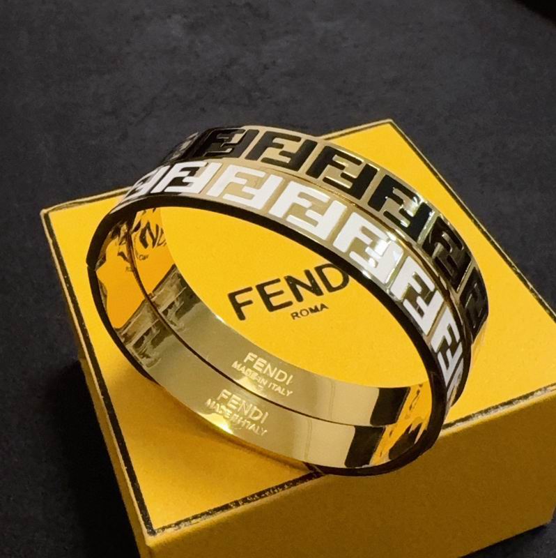 Fendi  Bracelet  05yxs01 (7)