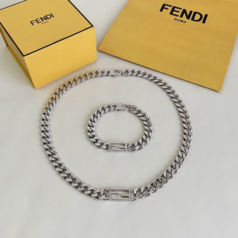 Fendi  Suits 04yxs01 (8)