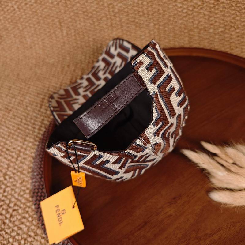 Fendi cap dx (370)
