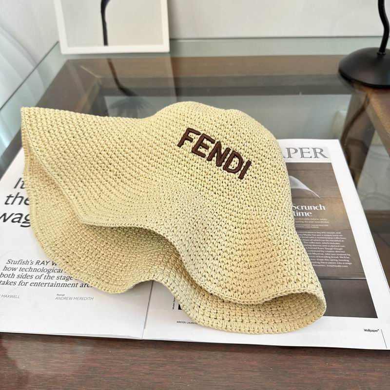 Fendi top hat (1026)