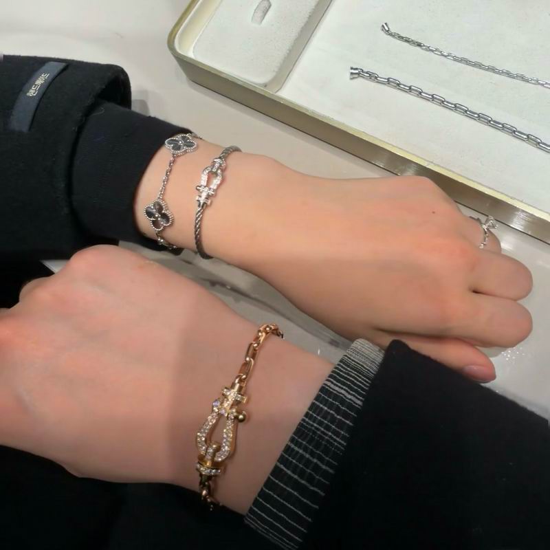 Fred  Bracelet  04yxs01 (4)