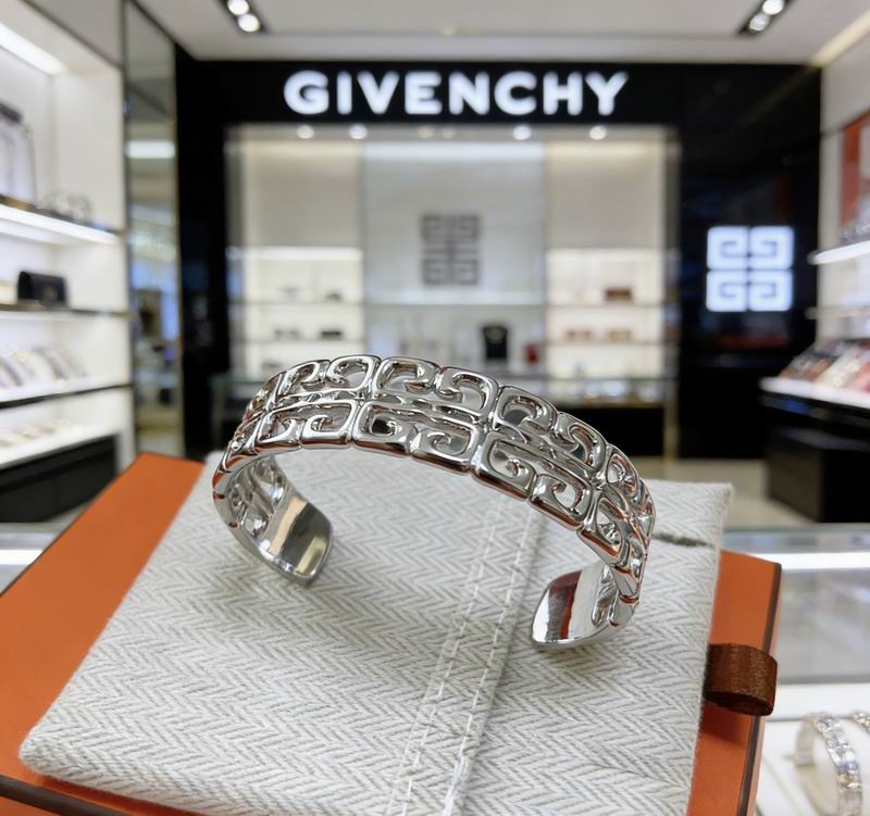 Givenchy  Bracelet  03yxs03 (12)