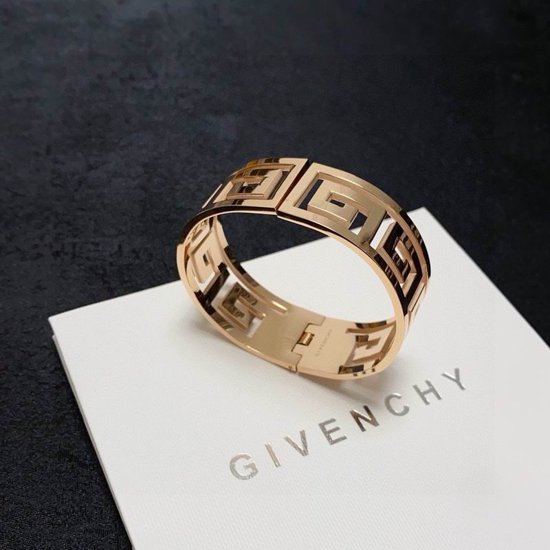 Givenchy  Bracelet  03yxs04 (4)