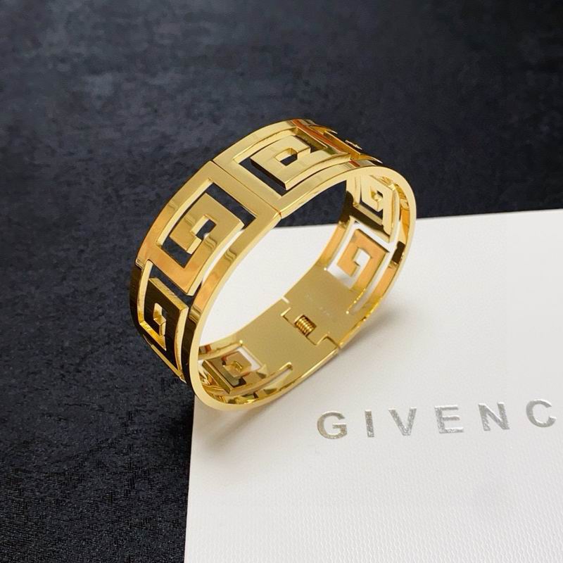 Givenchy  Bracelet  04yxs05 (10)