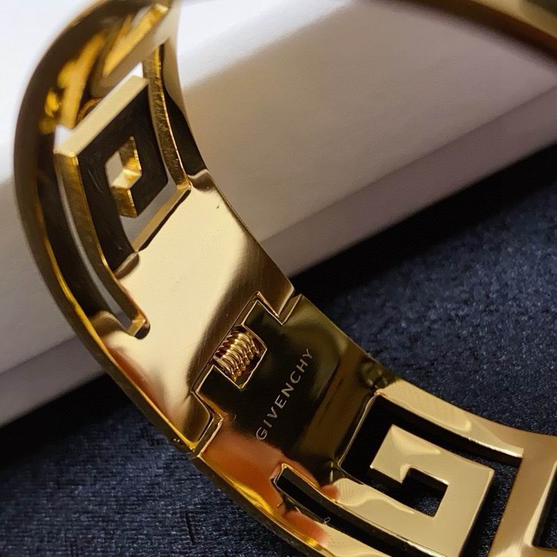 Givenchy  Bracelet  04yxs05 (11)