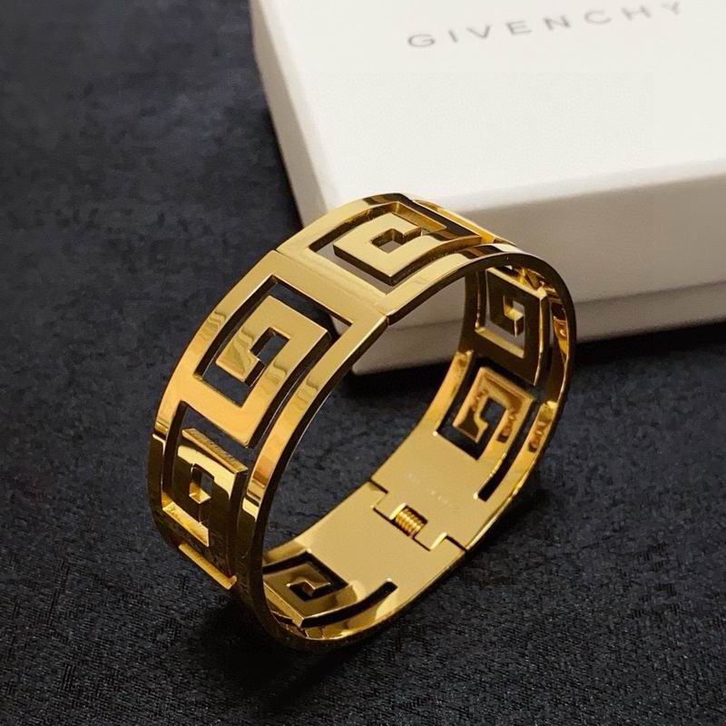 Givenchy  Bracelet  04yxs05 (13)