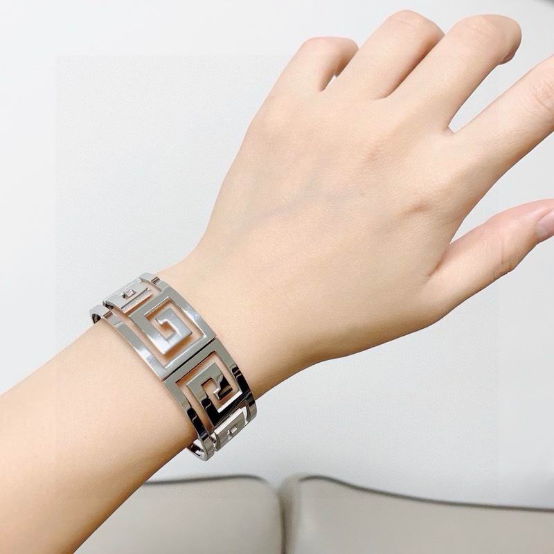 Givenchy  Bracelet  04yxs05 (17)