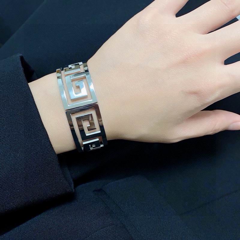 Givenchy  Bracelet  04yxs05 (18)