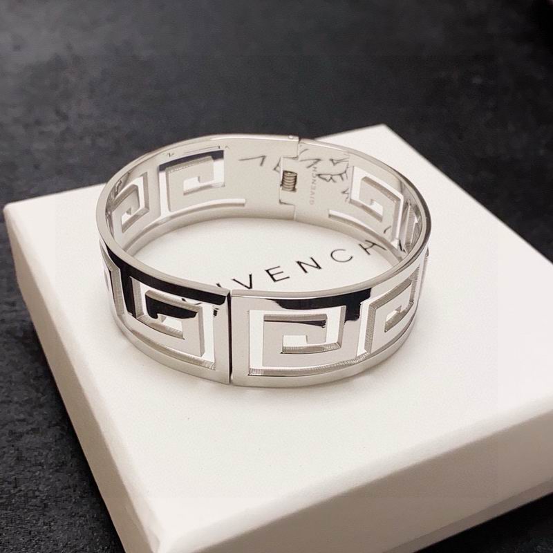 Givenchy  Bracelet  04yxs05 (3)