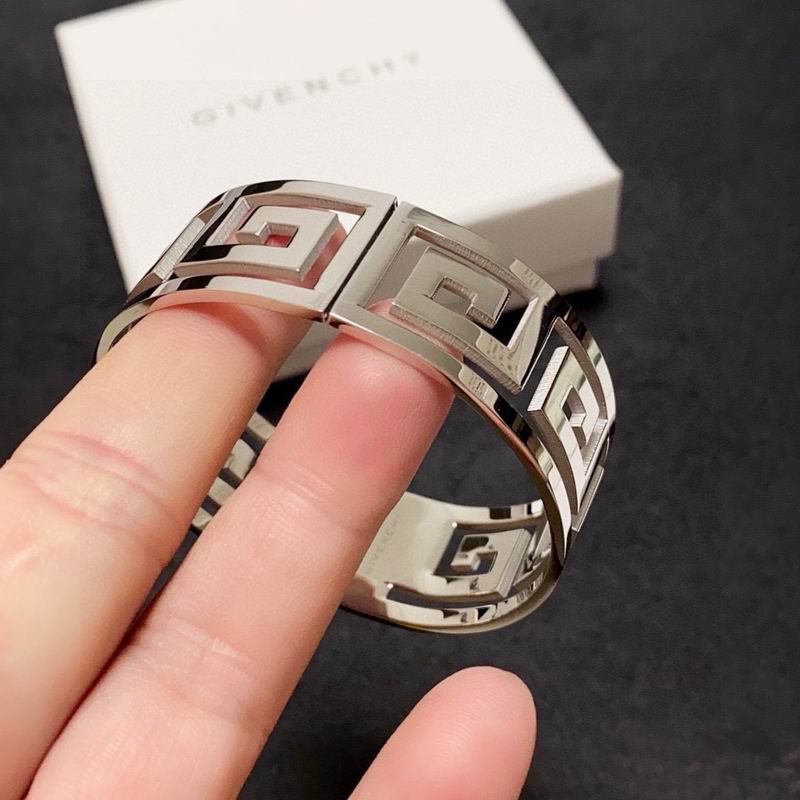 Givenchy  Bracelet  04yxs05 (6)