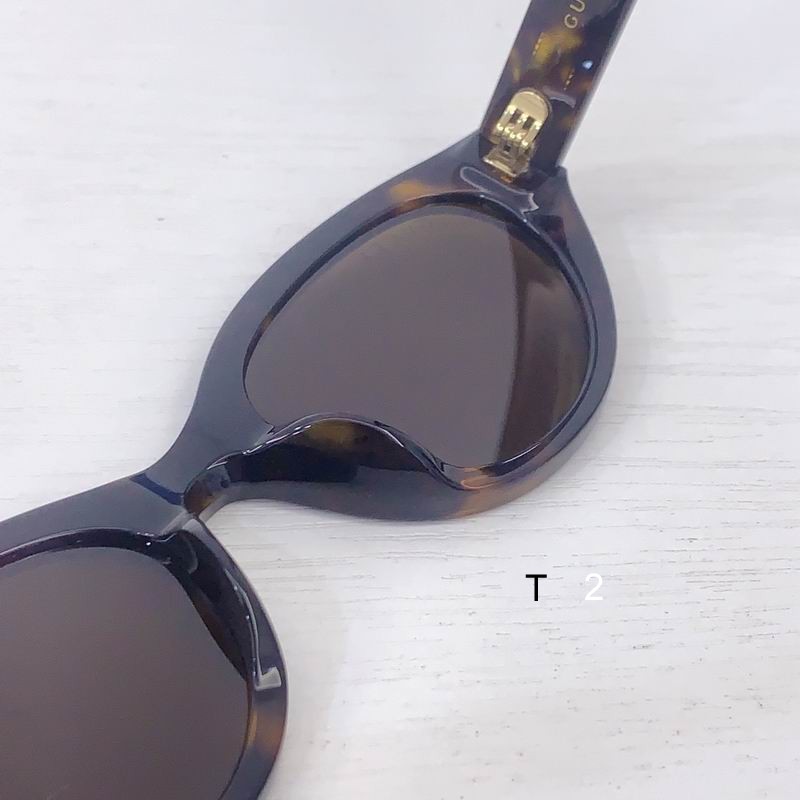 Gucci  GG2105S 52 20-145 b07