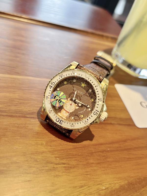 Gucci 40mm 50 (4)
