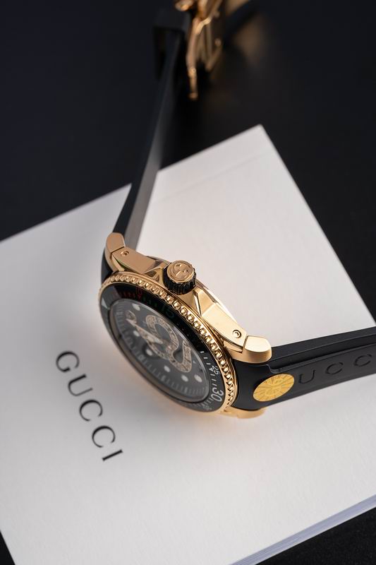 Gucci 40mm 52 (3)
