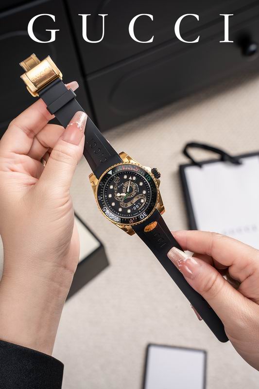 Gucci 40mm 52 (6)