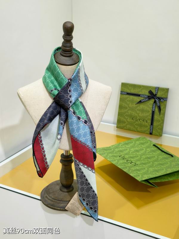 Gucci silk scarf 90X90cm E21 (1)