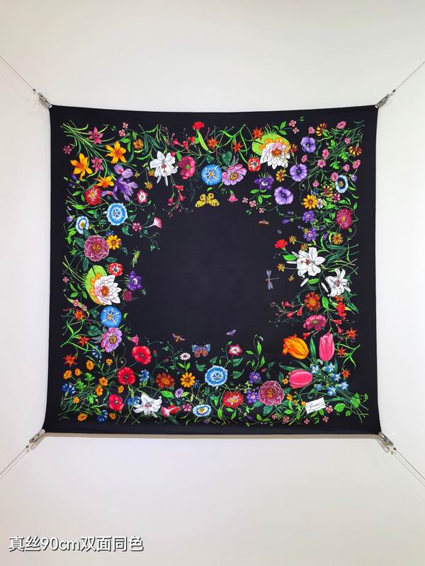 Gucci silk scarf 90X90cm E22 (8)