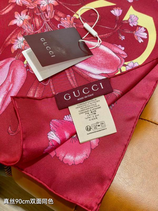 Gucci silk scarf 90X90cm E23 (13)