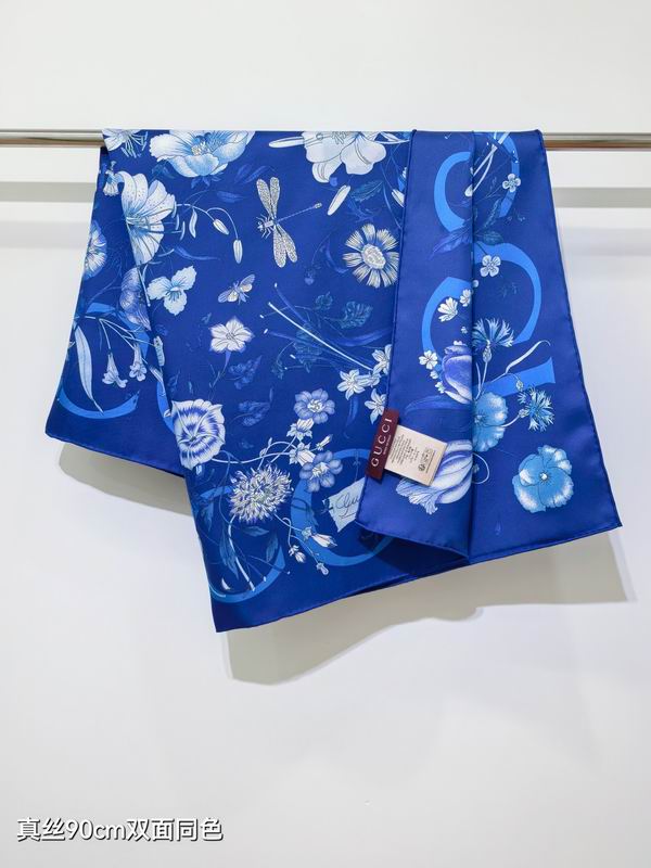 Gucci silk scarf 90X90cm E23 (2)