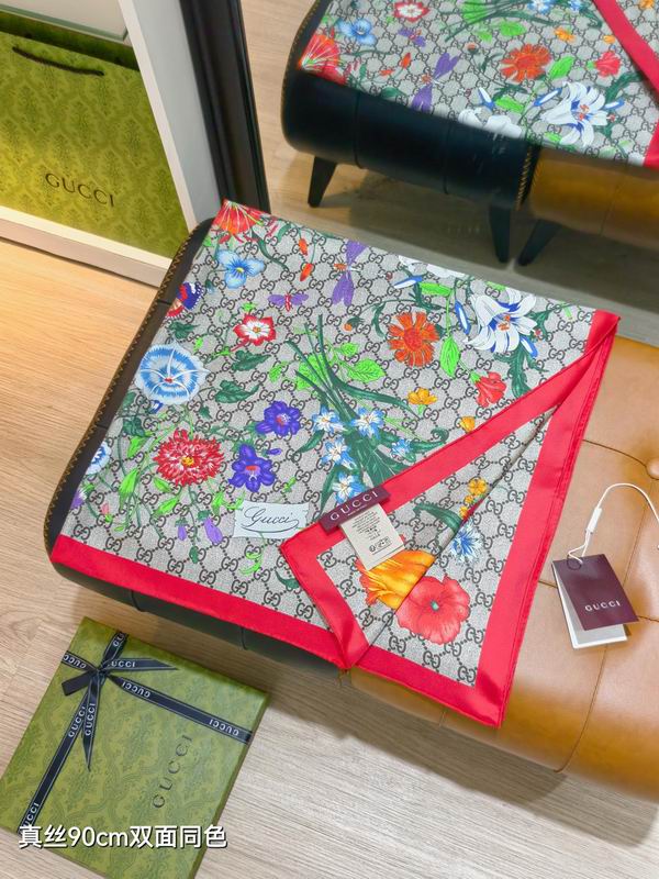 Gucci silk scarf 90X90cm E24 (21)