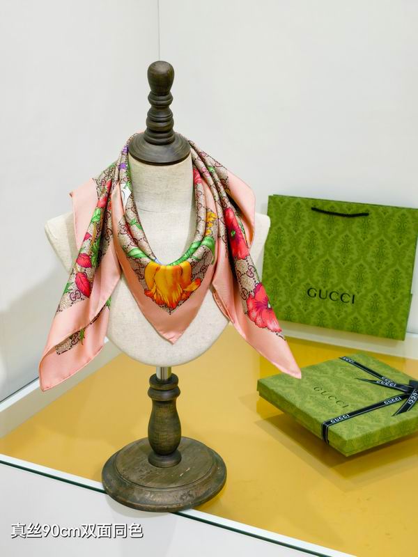 Gucci silk scarf 90X90cm E24 (5)