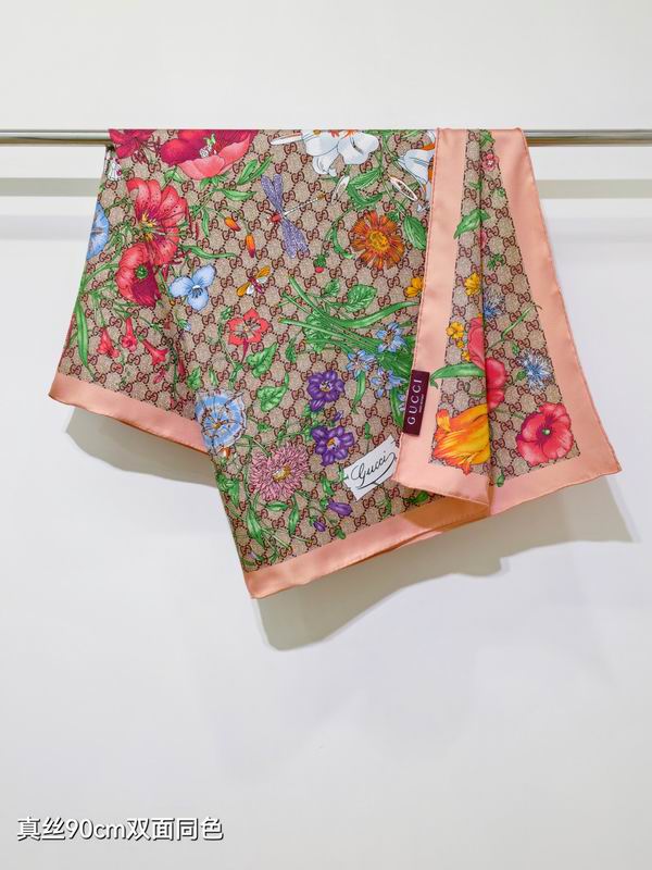 Gucci silk scarf 90X90cm E24 (6)