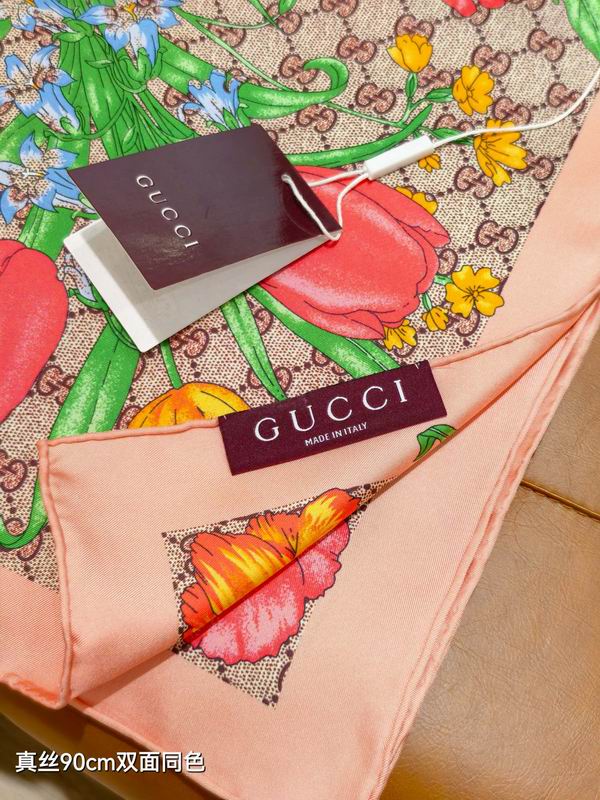 Gucci silk scarf 90X90cm E24 (7)