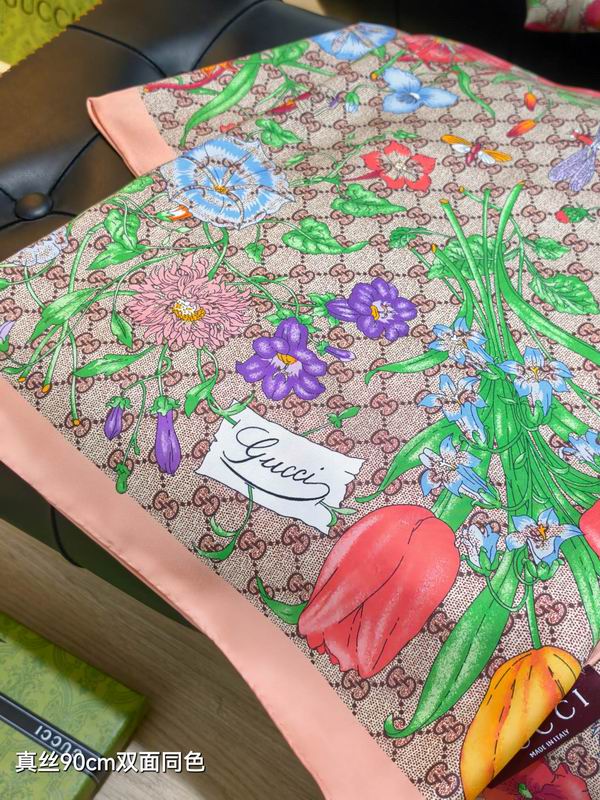 Gucci silk scarf 90X90cm E24 (8)