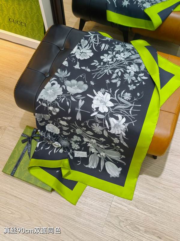 Gucci silk scarf 90X90cm E25 (13)