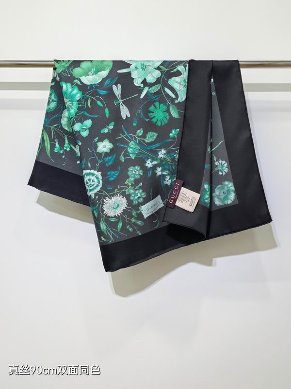 Gucci silk scarf 90X90cm E25 (2)