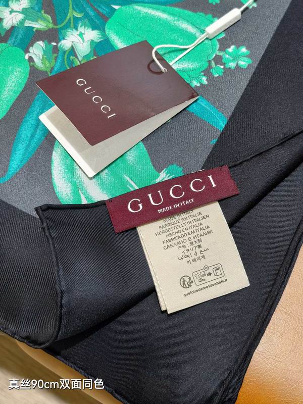 Gucci silk scarf 90X90cm E25 (3)