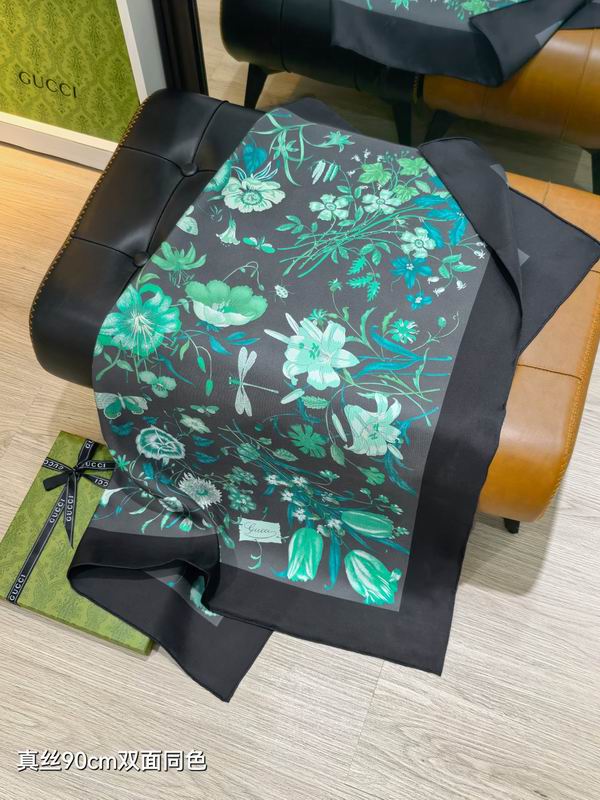 Gucci silk scarf 90X90cm E25 (5)