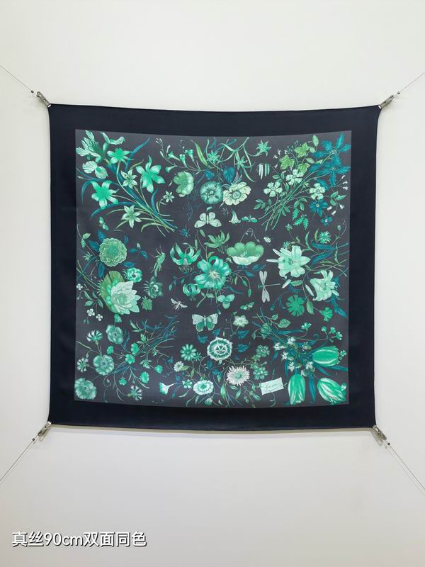 Gucci silk scarf 90X90cm E25 (7)