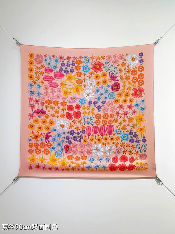 Gucci silk scarf hm (148)