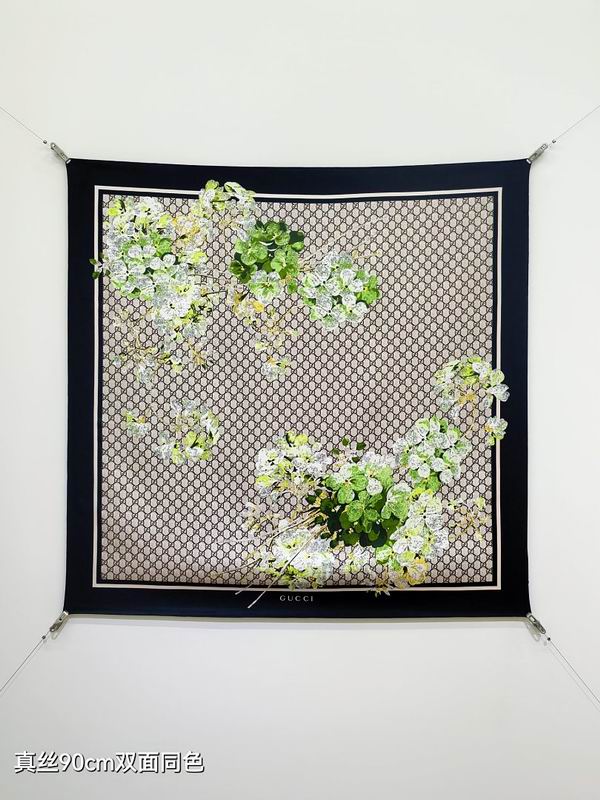 Gucci silk scarf hm (95)