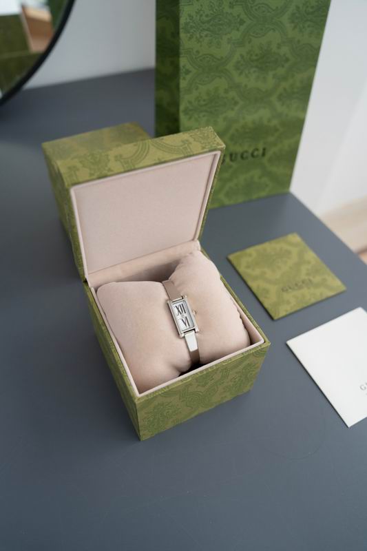 Gucci watch 10 (1)