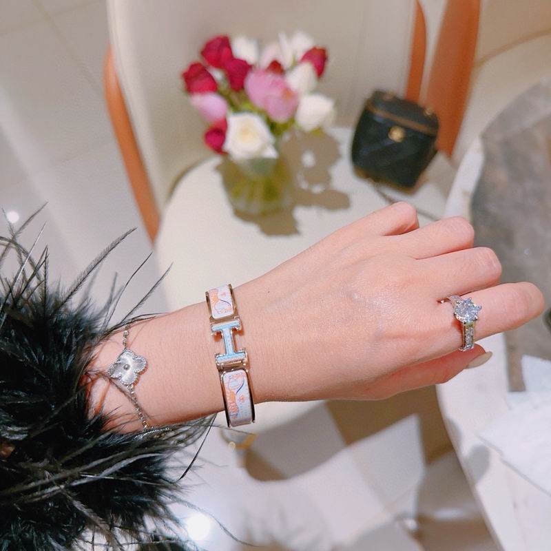 Hermes Bracelet  02yxs01 (3)